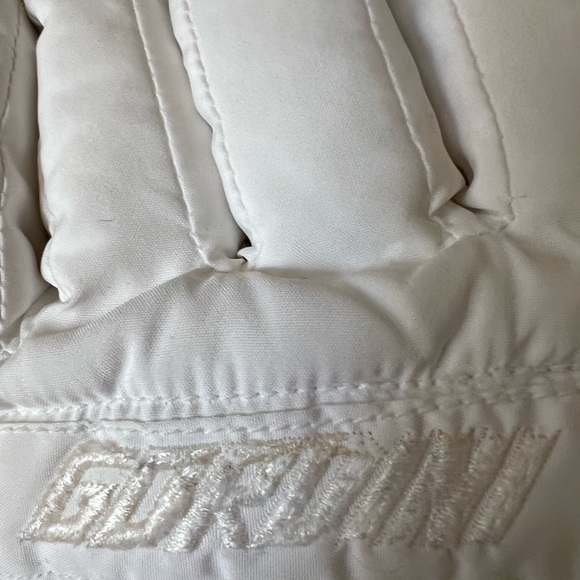 Ski Gloves, w/heatrap pockets for heat pads, Gordin, white, worn once - Picture 3 of 4